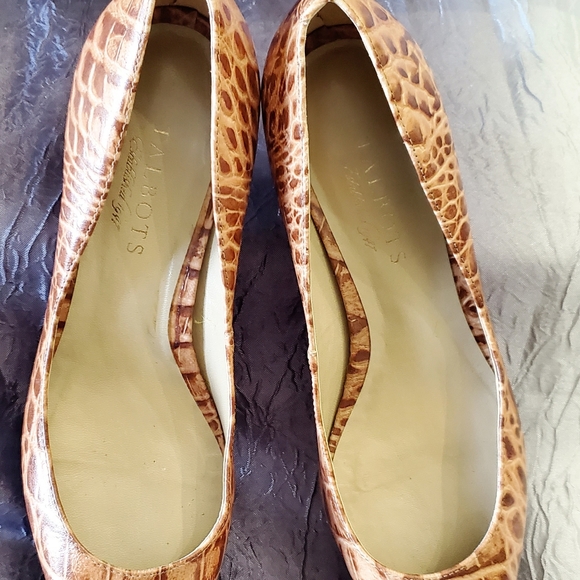 Talbots heels - Picture 2 of 7